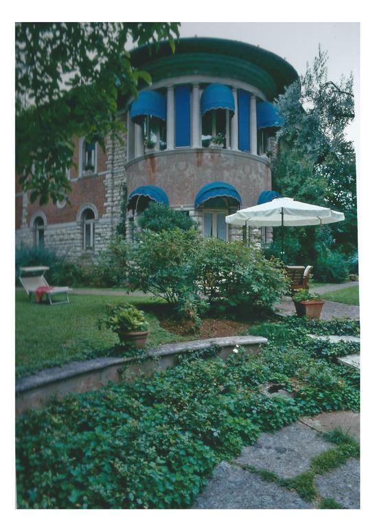 Villa V Brescia Exteriör bild